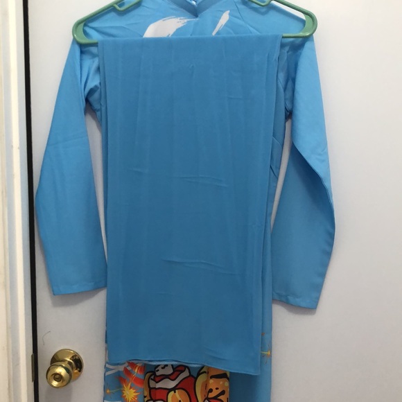 Vietnamese ao dài - Picture 3 of 3